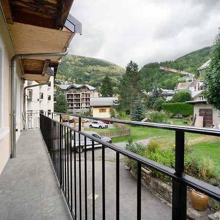 - Les Ecrins 3 * Valloire